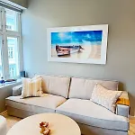 Centre, Fantastic, New Bergen