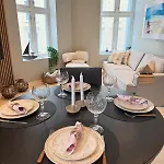 Centre, Fantastic, New Bergen