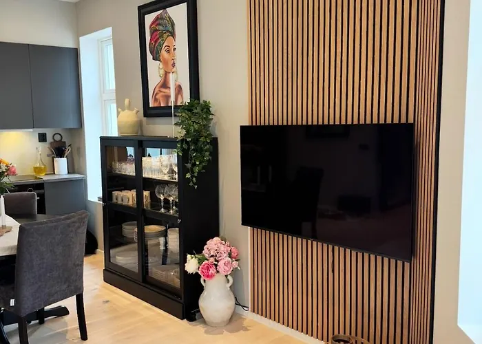 Apartment Centre, Fantastic, New