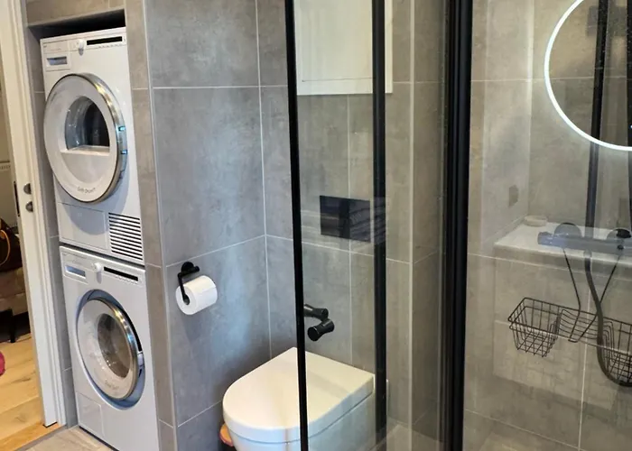 Apartment Centre, Fantastic, New Bergen