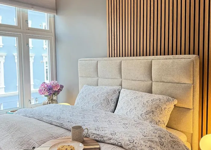 Centre, Fantastic, New