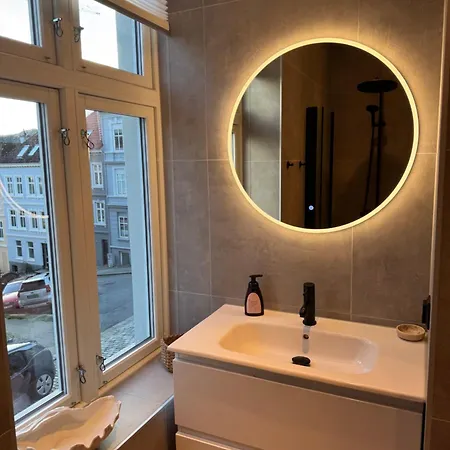 Centre, Fantastic, New